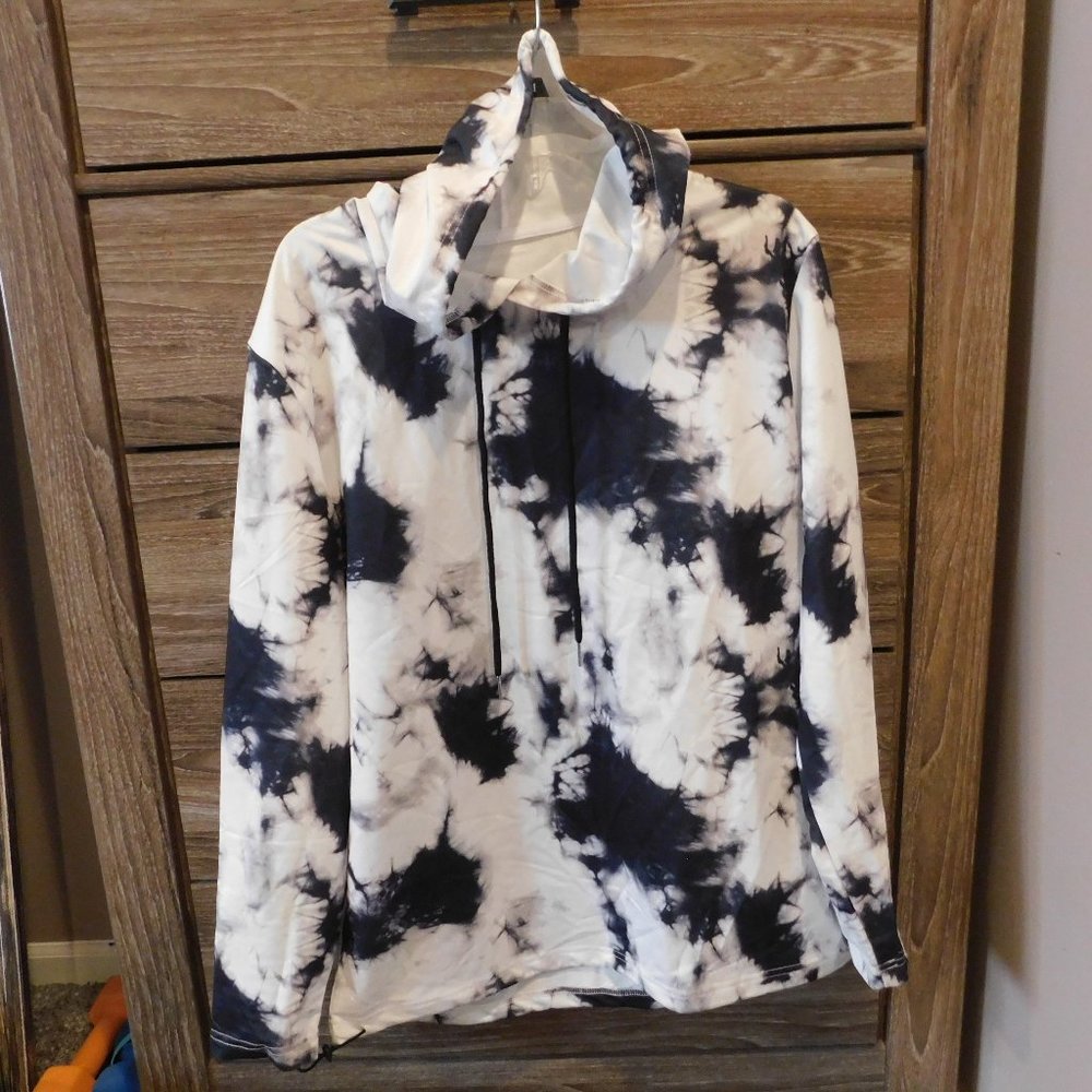 Men's/Unisex Tie-Dye Hoodie